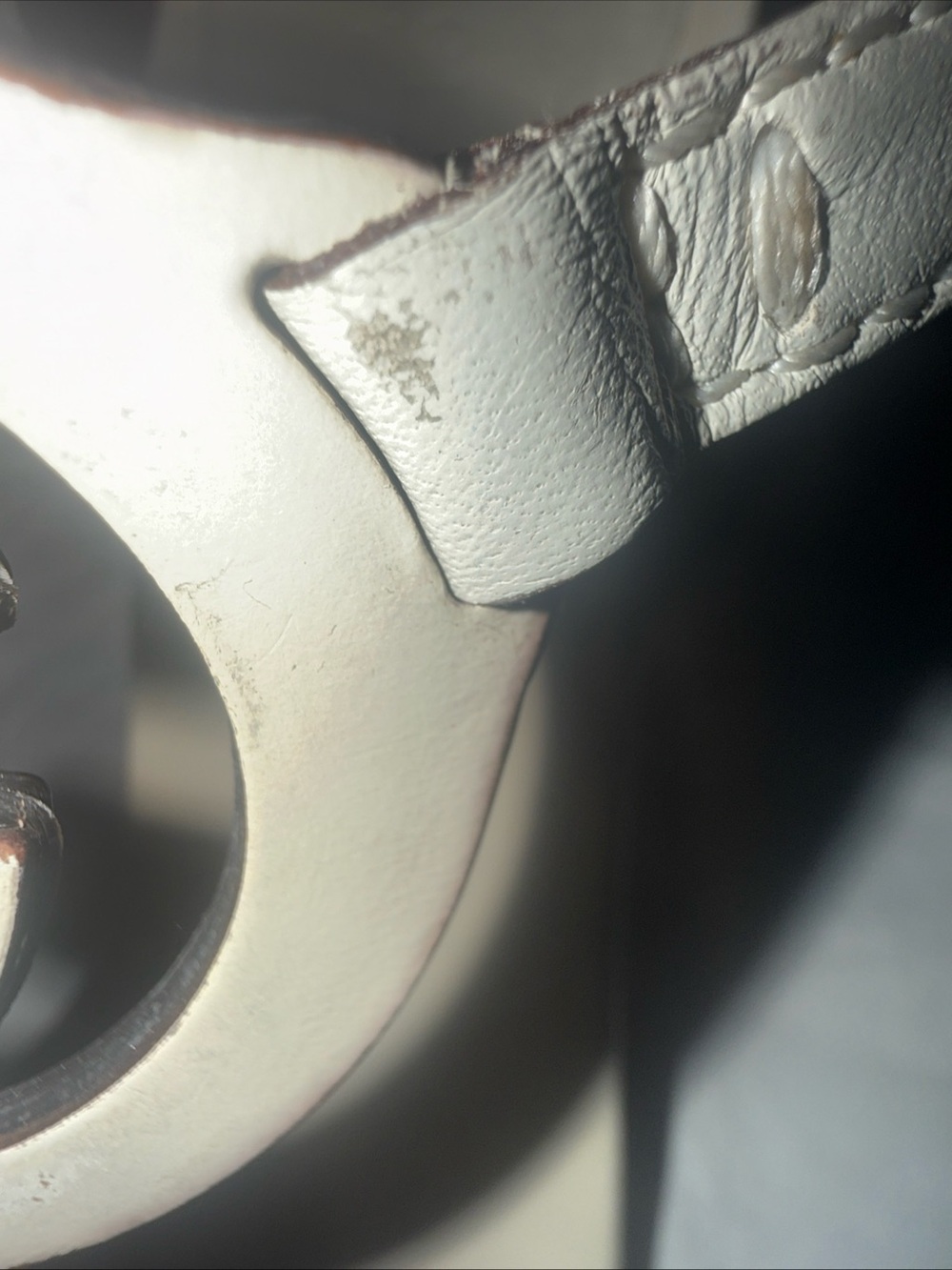 Gucci Cream White Interlocking G T-Strap Sandals - Picture 9 of 9